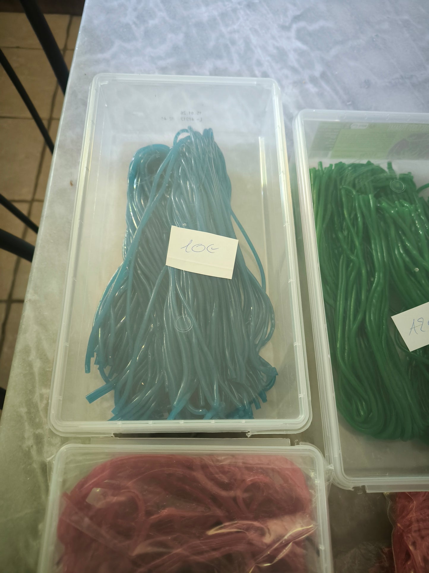 1 boîte de lasso framboise