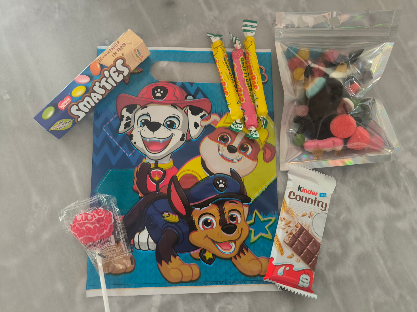 1 sachet d'anniversaire sur le thème Pat patrouille garçon