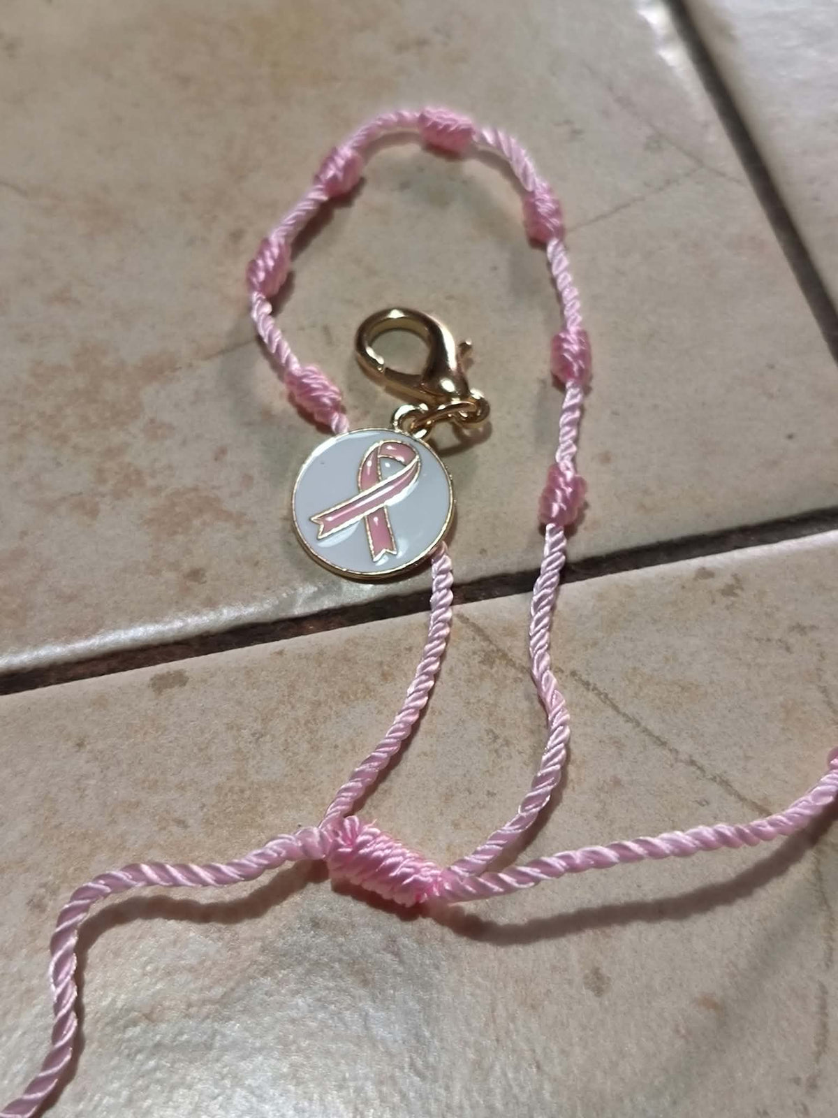 Lot un bracelet et un petit porte-clé