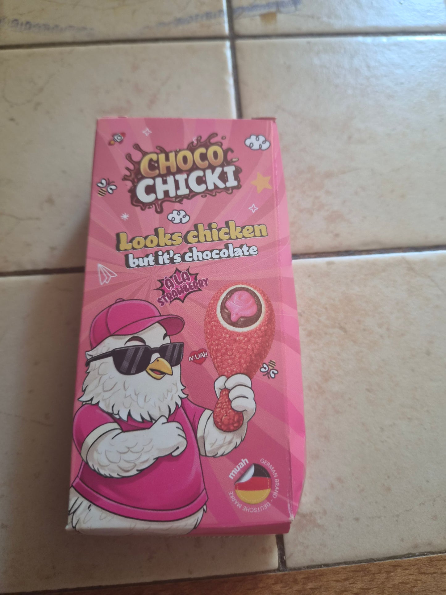 Une boîte de Choco Chicki Poulet à la fraise