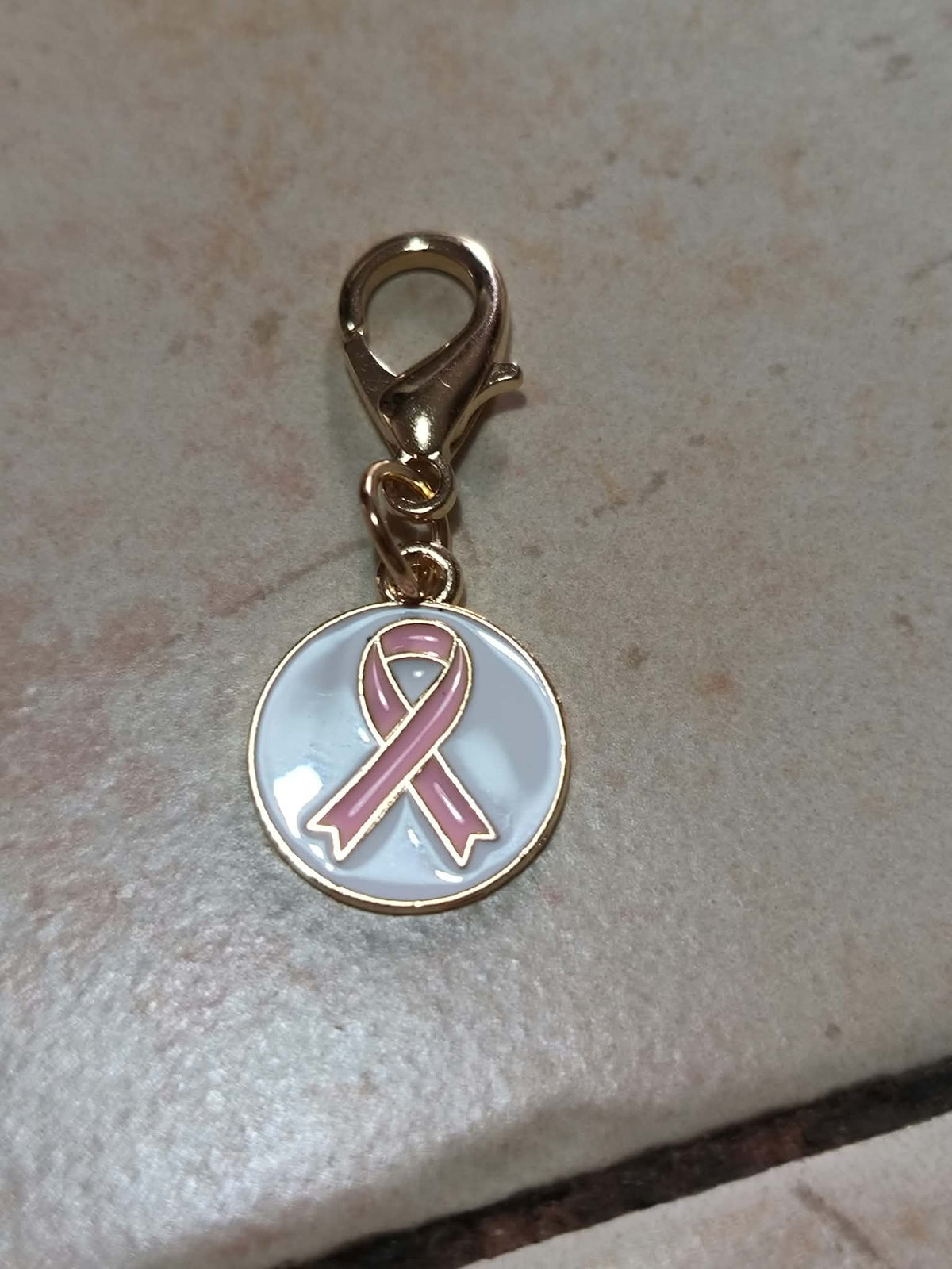 Lot un bracelet et un petit porte-clé